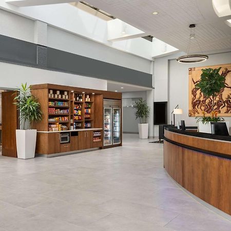Doubletree By Hilton Fort Myers At Bell Tower Shops Extérieur photo