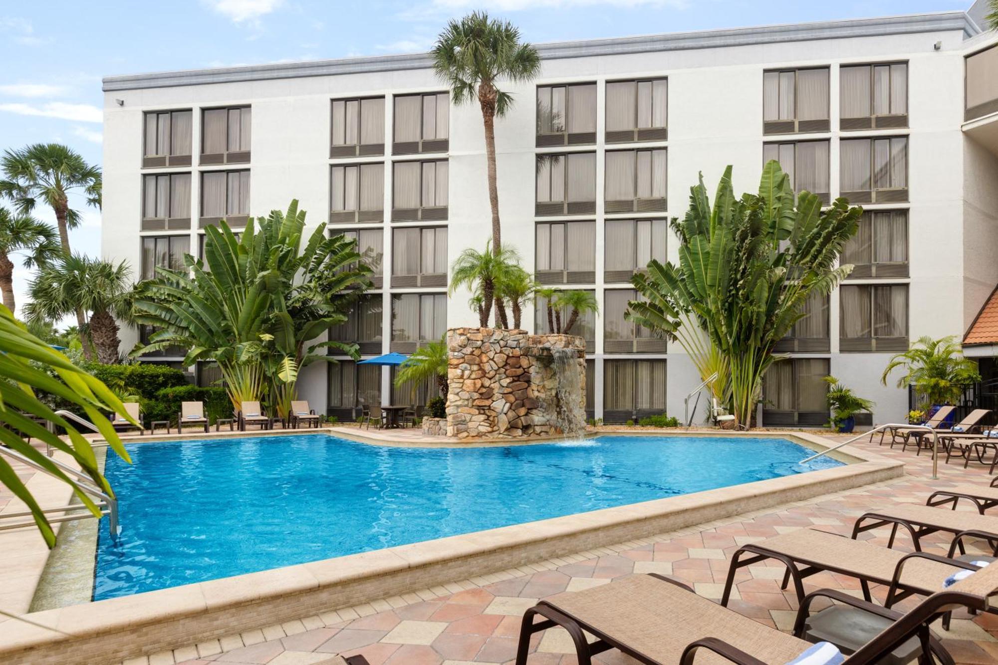 Doubletree By Hilton Fort Myers At Bell Tower Shops Extérieur photo
