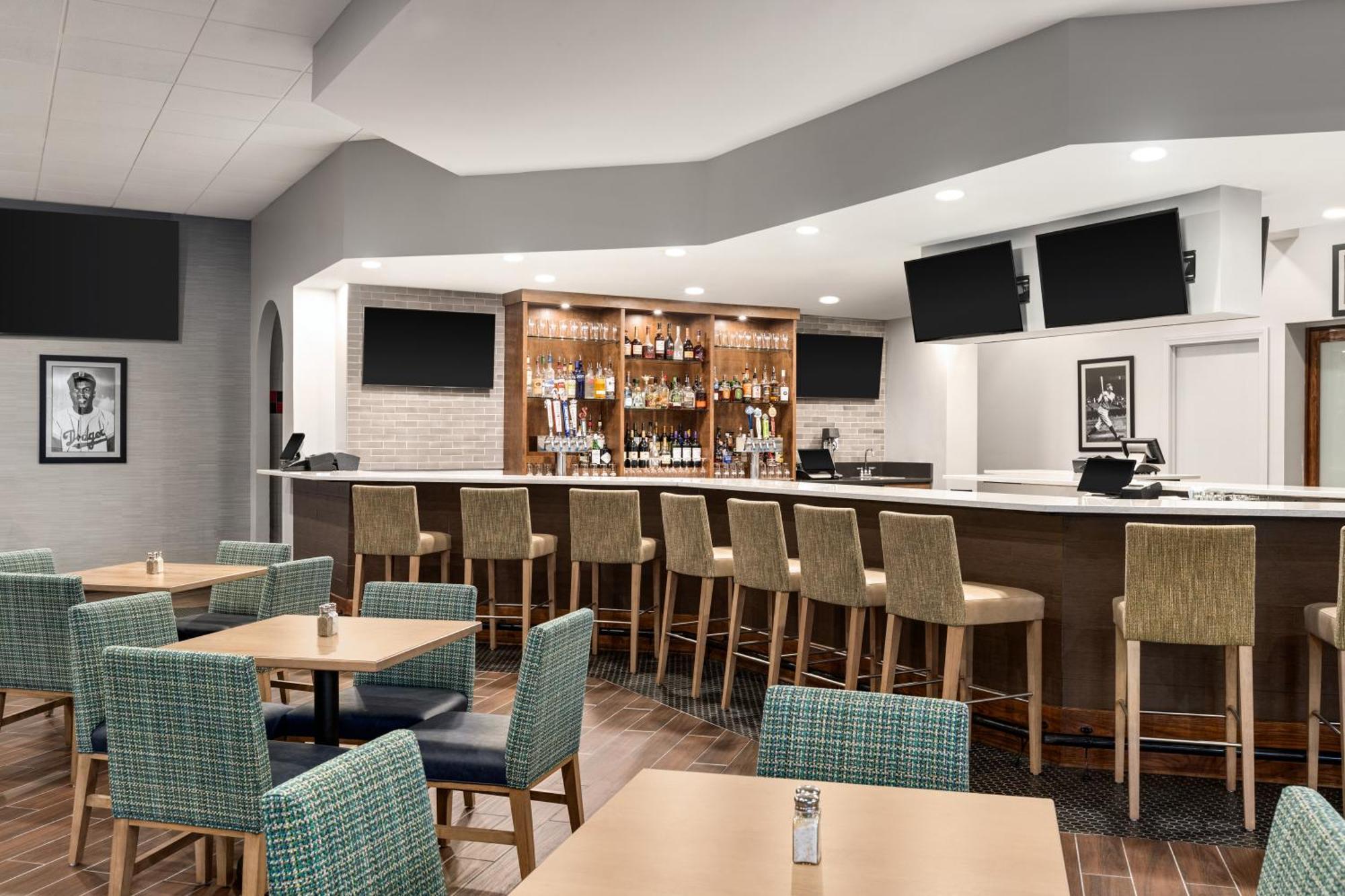 Doubletree By Hilton Fort Myers At Bell Tower Shops Extérieur photo