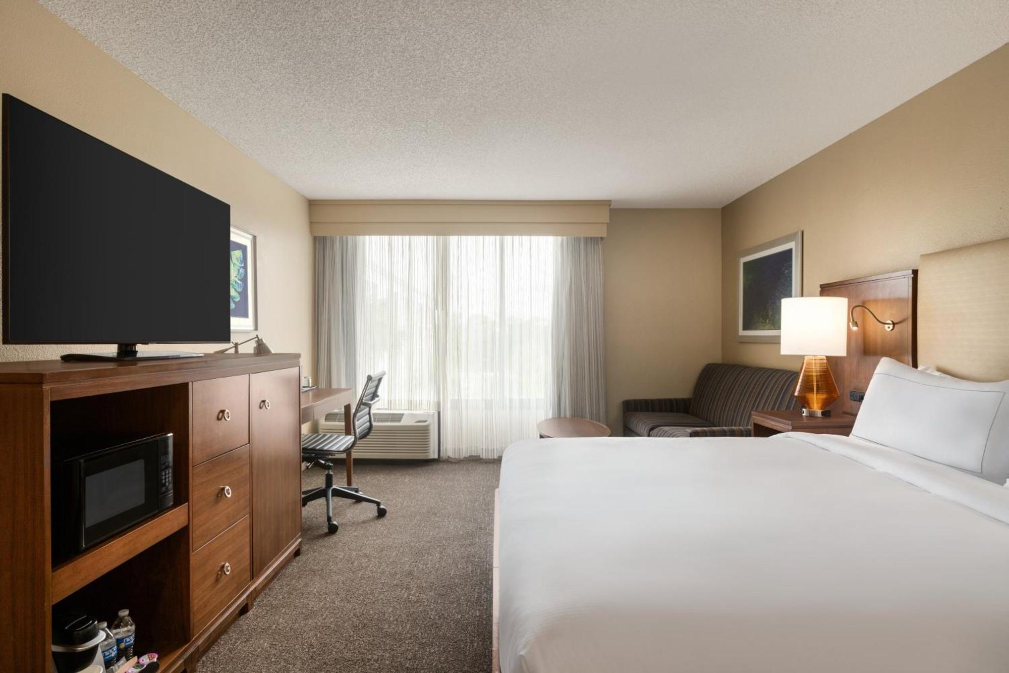 Doubletree By Hilton Fort Myers At Bell Tower Shops Extérieur photo