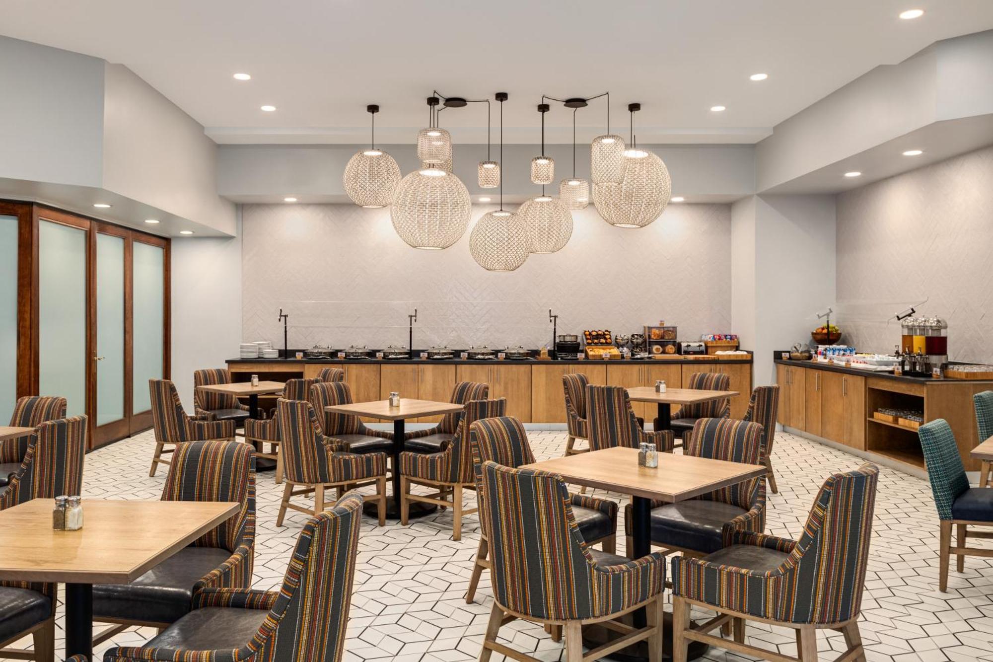 Doubletree By Hilton Fort Myers At Bell Tower Shops Extérieur photo