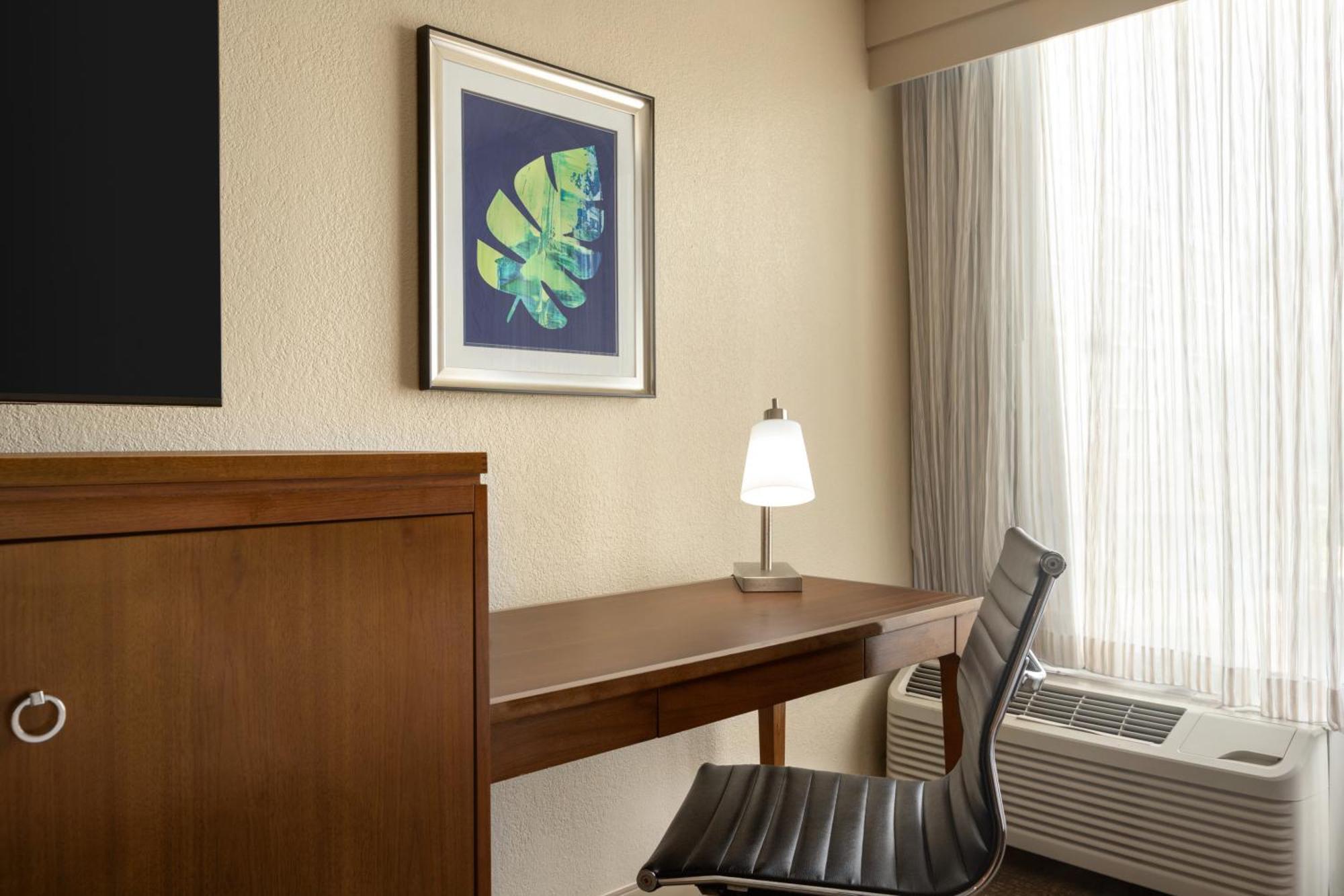 Doubletree By Hilton Fort Myers At Bell Tower Shops Extérieur photo